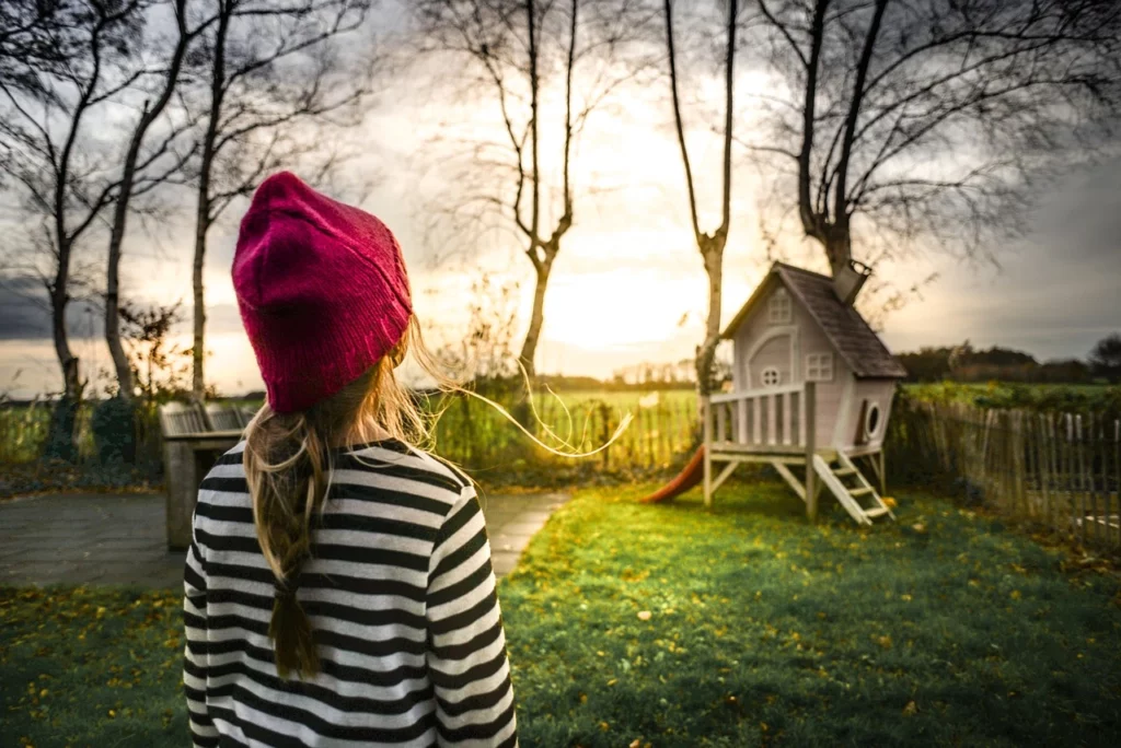 girl-childhood-garden-1863906